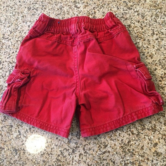 Childrens Place Size 18 Months Solid Red Cargo Shorts Knee Length Elastic Waist - Picture 2 of 11